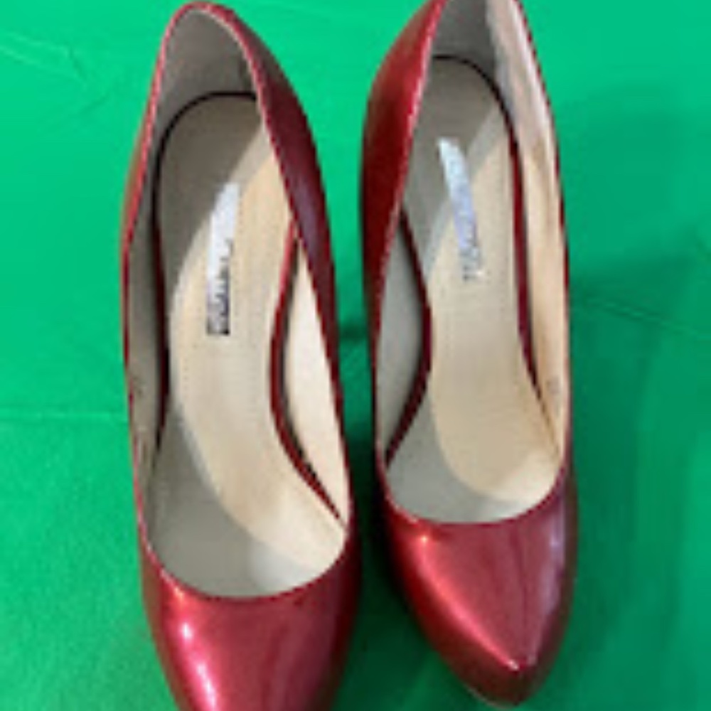 BCBGeneration Red Heels Size 7